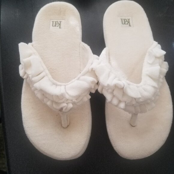 KN Cozy Ruffled Sandal/Slippers with Rubber Soul NWOT Sz 6 - Picture 3 of 8